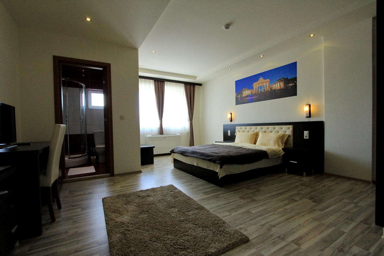 Hotel La Villa Gjakova Quarto foto